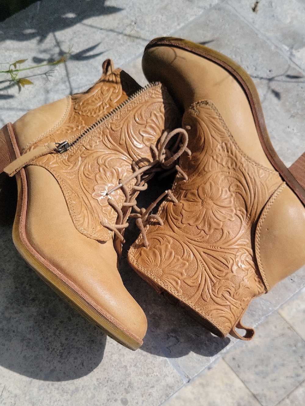 Sofft Sondra Tan Embroidered Lace-Up Leather Ankle Boots 7.5 - Picture 11 of 15